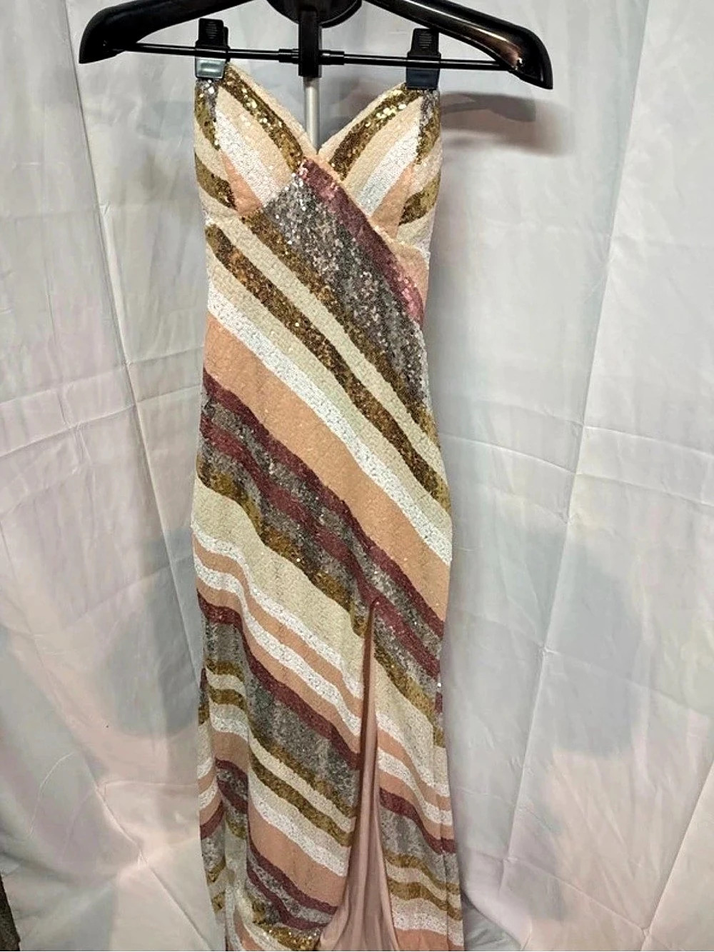 Violet Weekend Sequin Maxi Dress in Pink & Gold Size 5/6 NWT